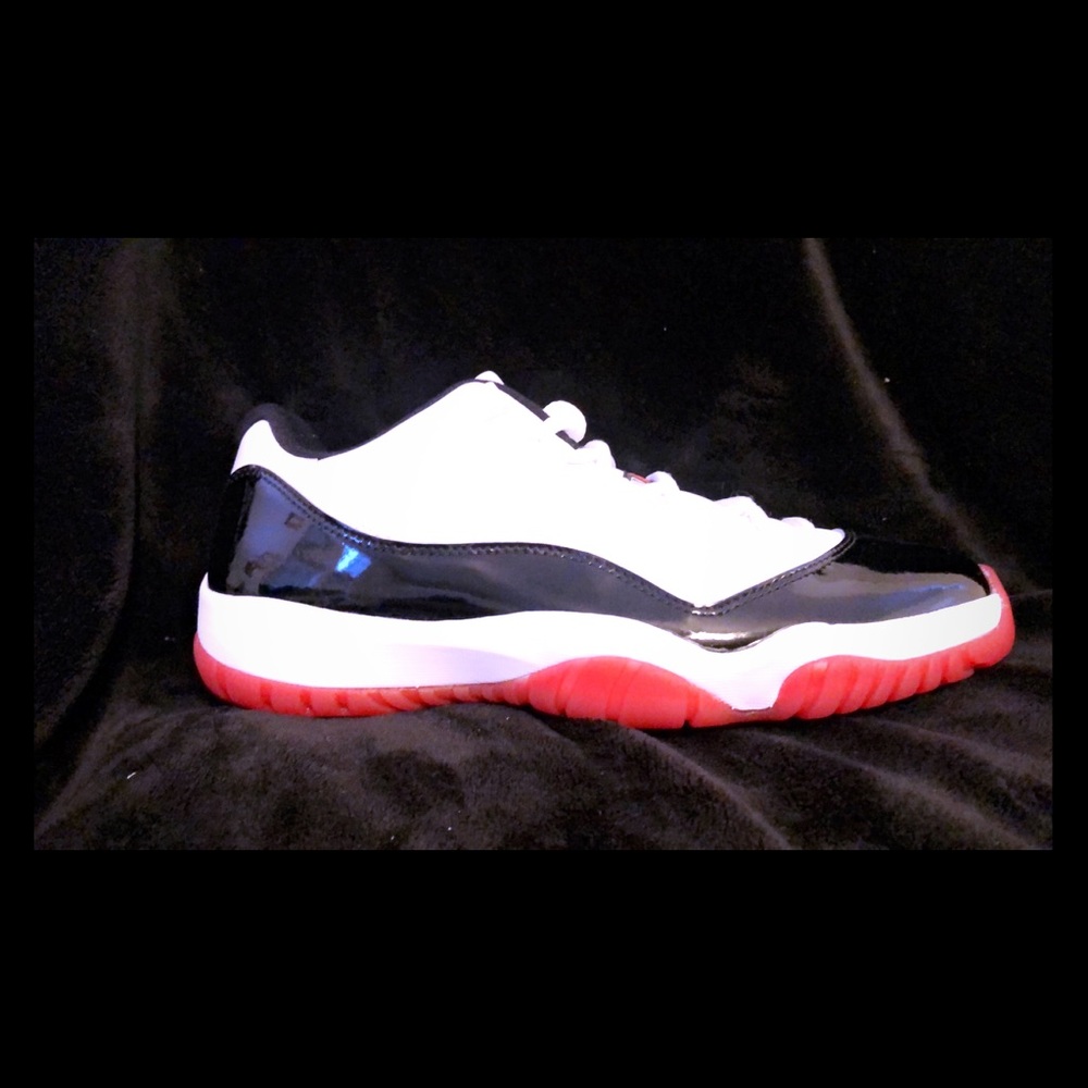 Air Jordan 11 concord bred low size 11 dead stock